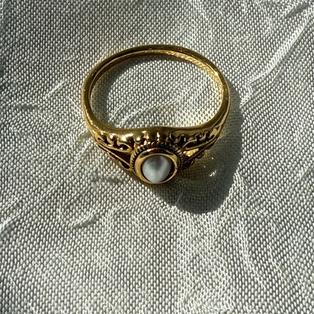 Pearl Ring 18K Gold Plated Stainless Steel Size 6,7,8 available